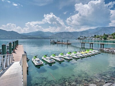 Majestic Views / Lake Chelan / Pool and Spas!