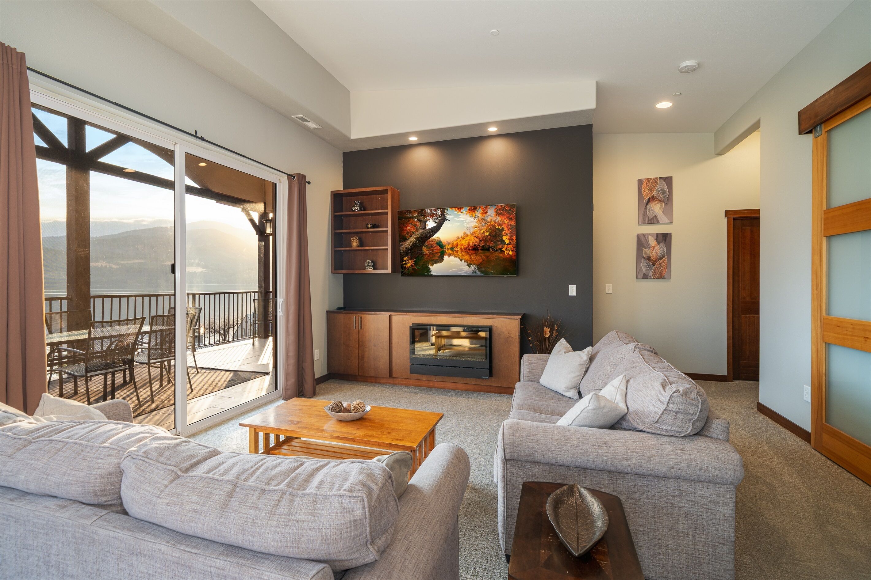 Smart TV, fireplace, DVD player