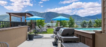 Penthouse-Stunning Views-Pool, Hot Tub