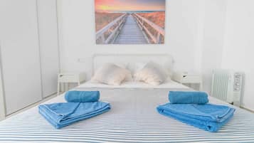 1 bedroom, iron/ironing board, free WiFi, bed sheets