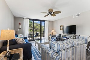 Televisión, reproductor de DVD y estéreo 