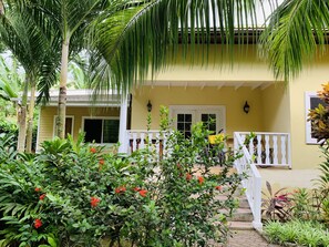 Terrace/patio - OSoleil Guesthouse (La Digue)
