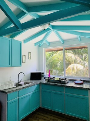 Private kitchen - OSoleil Guesthouse (La Digue)
