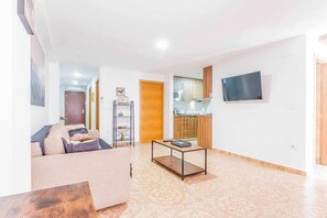 TV - Suncastle Apartment 3 (Alicante/Alacant)