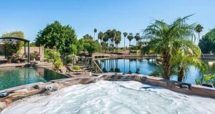 LAKESIDE LUXURY & GOLF RESORT - Zero Edge Pool