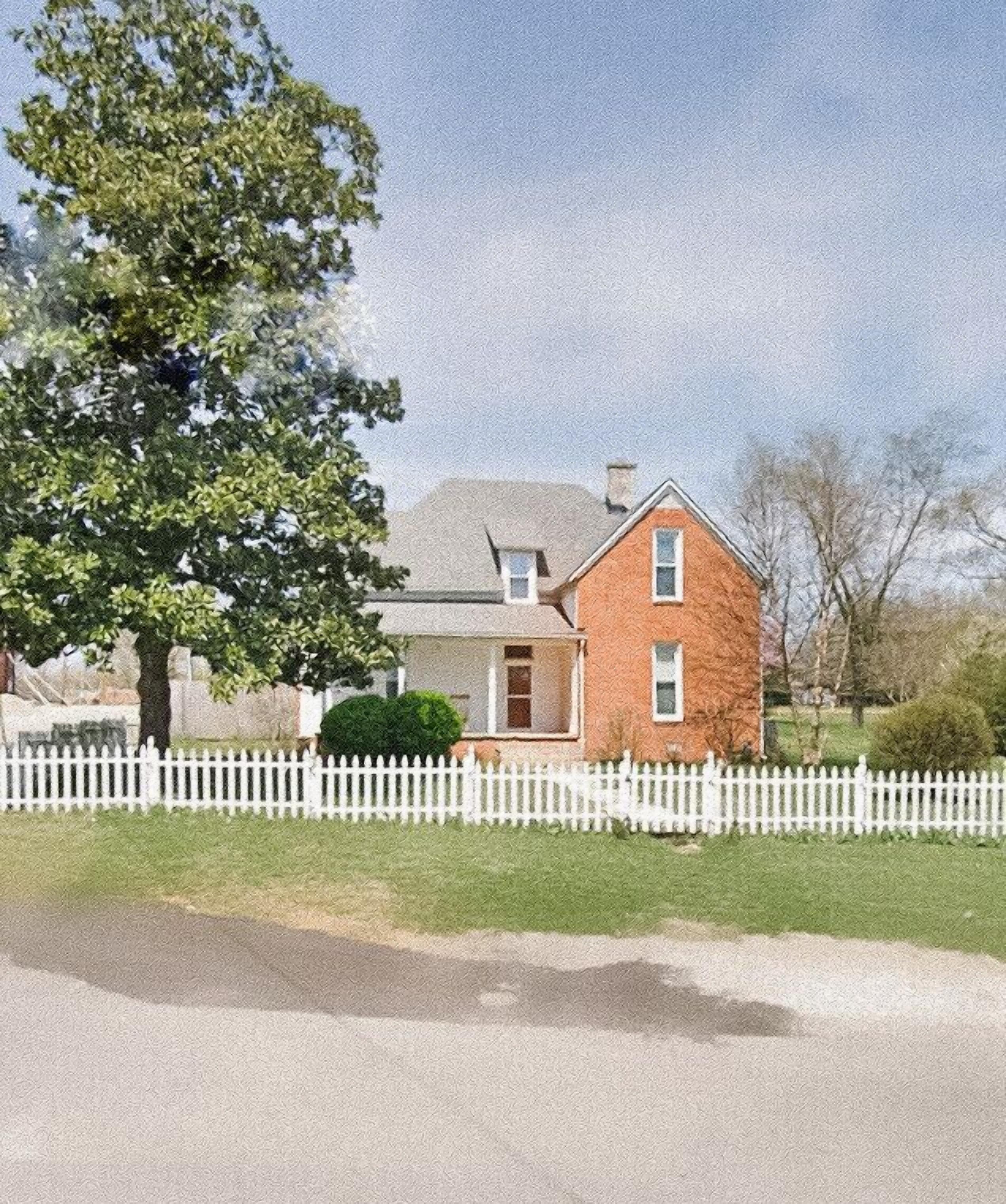 Charming Downtown Home, Walking Distance to The Monarch Wedding Venue