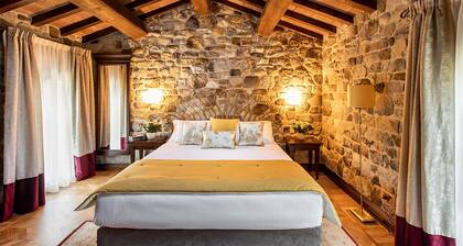 RIO ROSSO LUXURY COUNTRY VILLA