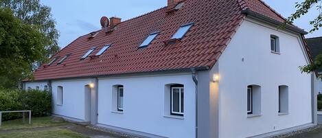 Talo, oma kylpyhuone (Ostseekrabbe) | Puutarha