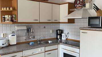 House, Private Bathroom (Ostseekrabbe) | Shared kitchen