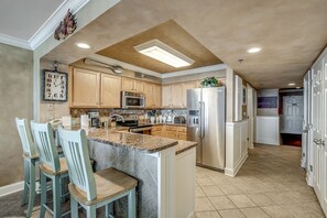 Fridge, microwave, oven, stovetop - Meticulous Attention to Detail: 17th Floor Ocean Front Condo  (North Myrtle Beach)