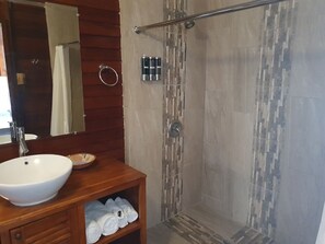Deluxe Room, Balcony, Sea View | Bathroom | Hair dryer, bathrobes, slippers, towels - Green Fig Resort & Spa (Soufrière)