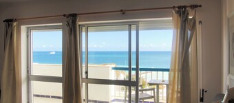 2 bedroom apartment 30 meters from beach, stunning views Praia da Rocha PORTIMAO