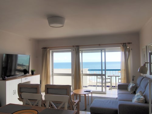 2 bedroom apartment 30 meters from beach, stunning views Praia da Rocha PORTIMAO