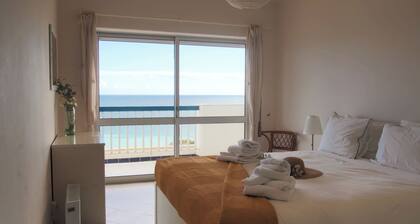2 bedroom apartment 30 meters from beach, stunning views Praia da Rocha PORTIMAO