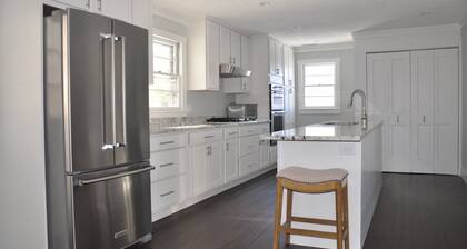 The Ivy - Located Near Downtown, ASU and Shopping.