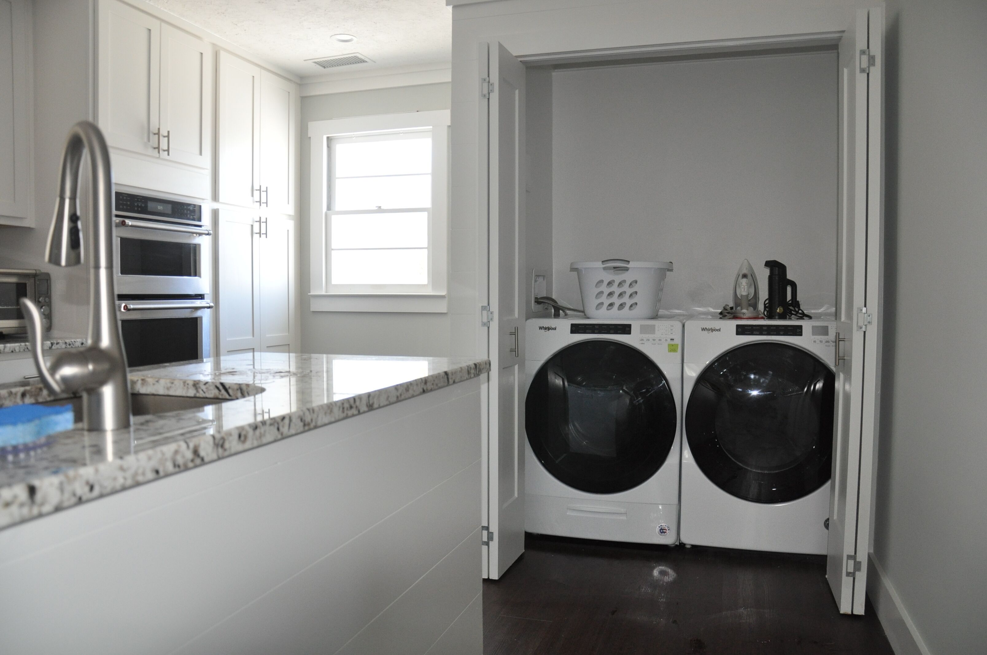 雪櫃、微波爐、焗爐、爐具