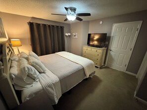 3 soverom, skrivebord, strykejern/-brett og wi-fi (inkludert)