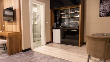 Suite de luna de miel | 1 dormitorio, ropa de cama de alta calidad, minibar