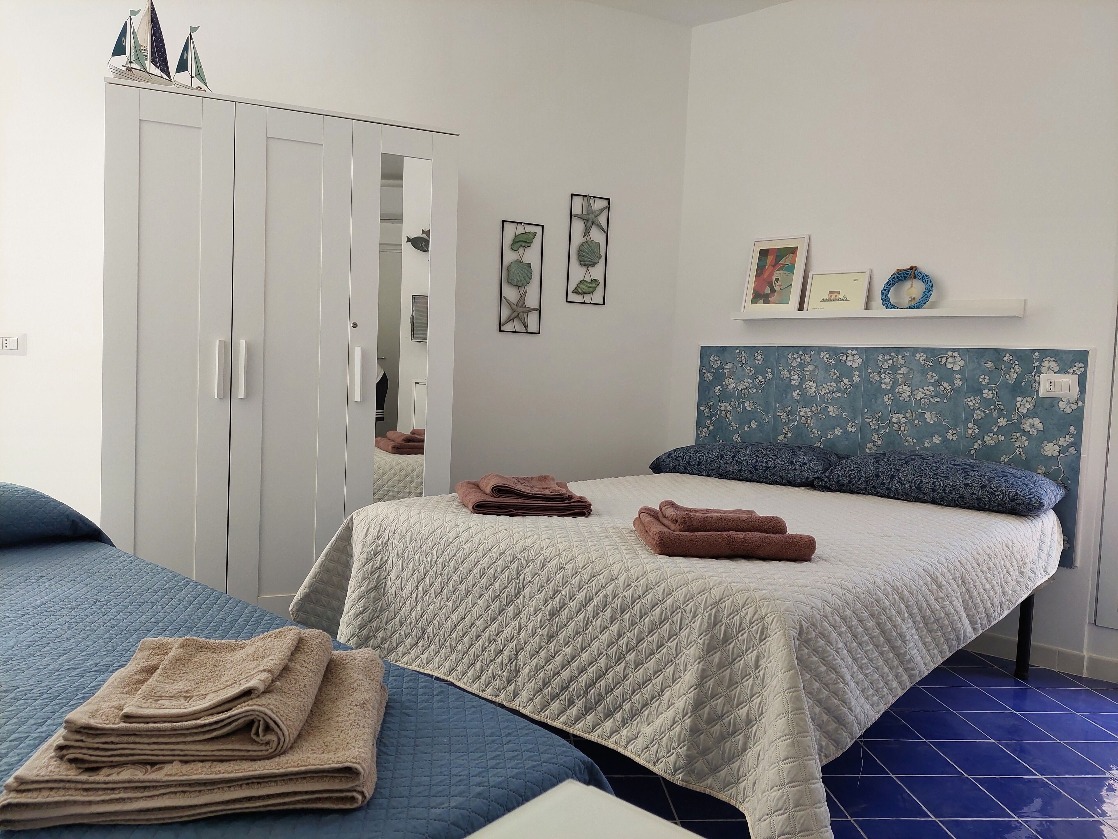 2 chambres, fer et planche à repasser, Wi-Fi gratuit, draps fournis