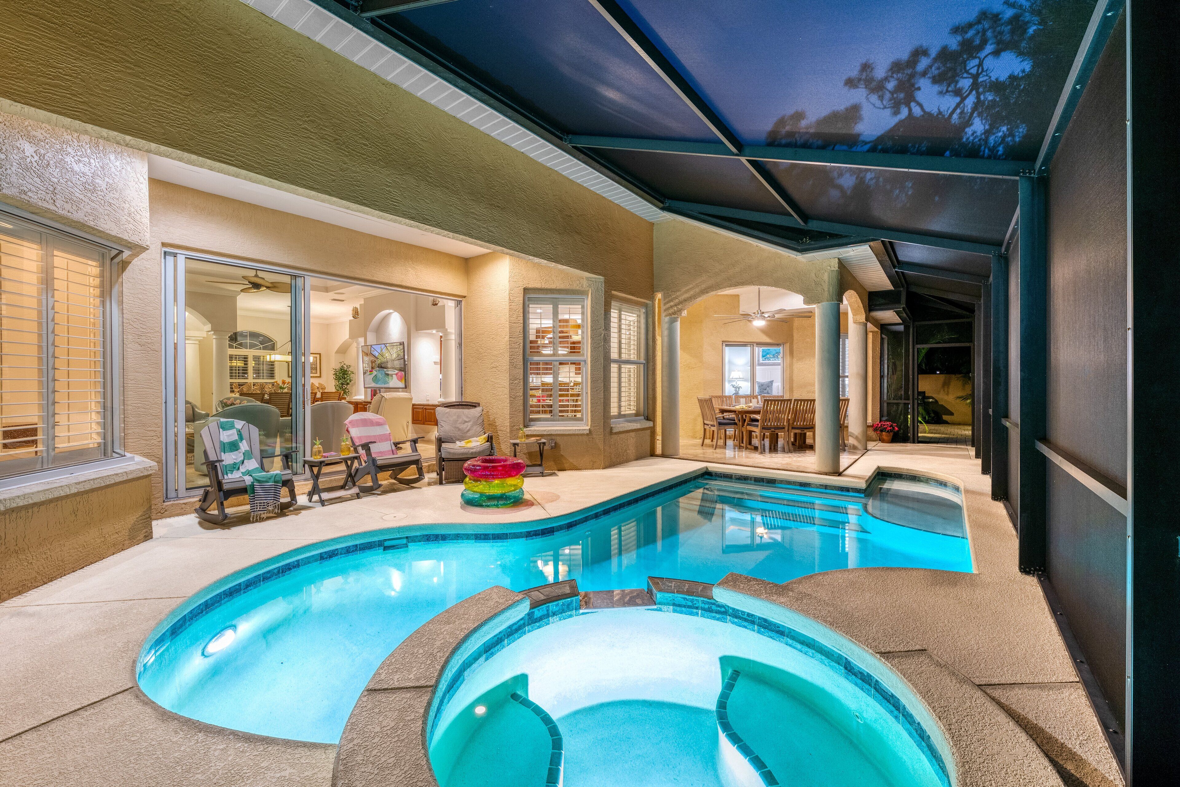 Lämmitetty uima-allas