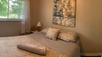 4 slaapkamers, een strijkplank/strijkijzer, wifi, beddengoed