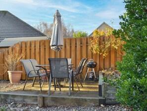 Outdoor dining - 2 bedroom accommodation in Aviemore (Aviemore)