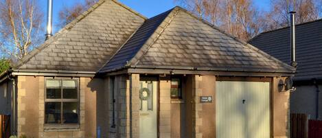 Exterior | Uaine Cottage, Aviemore
