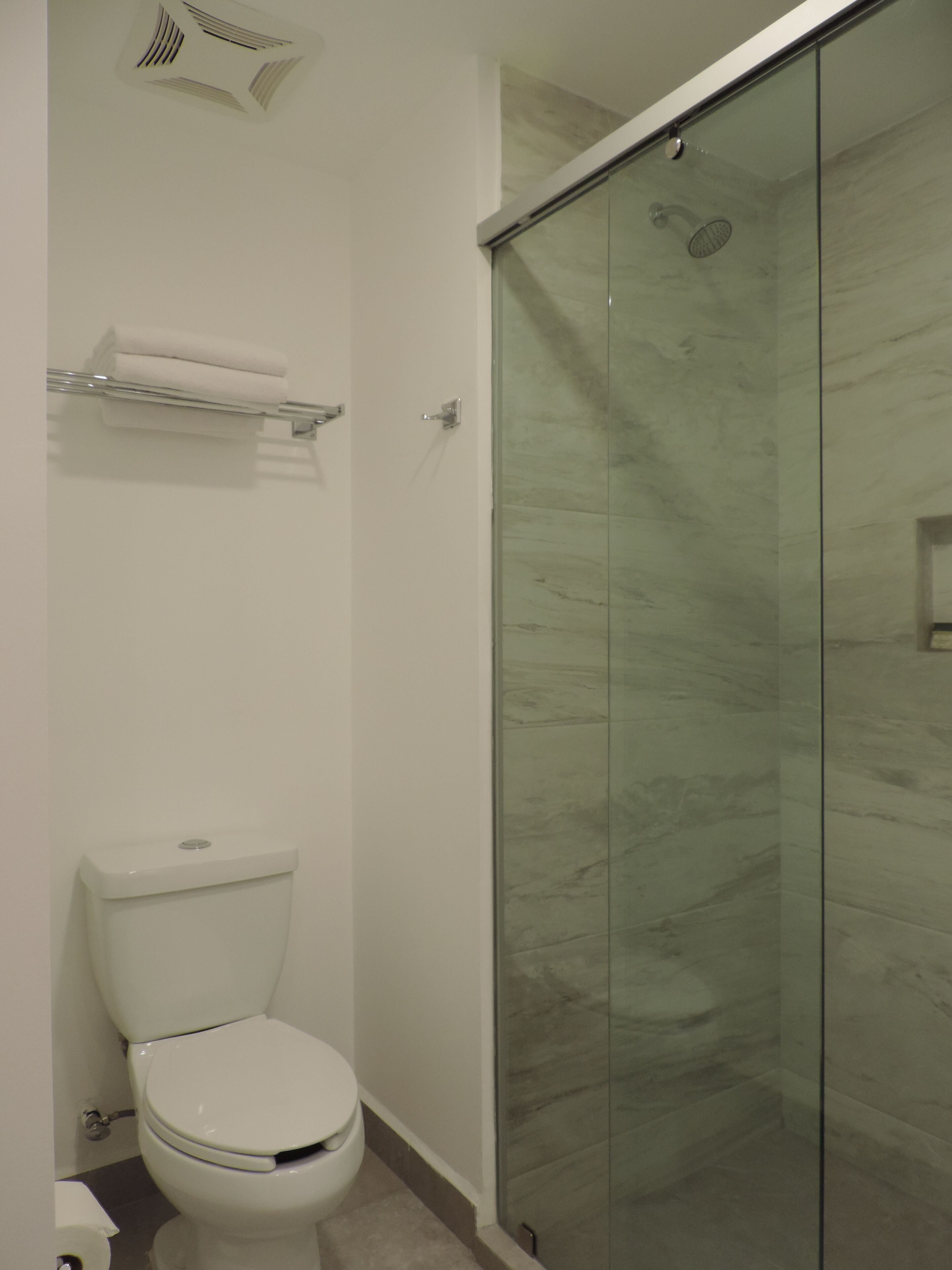 shower, rainfall showerhead, free toiletries, hair dryer