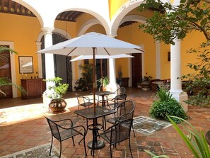 Breakfast area - Casa Araiza Centro de Guadalajara (Guadalajara)