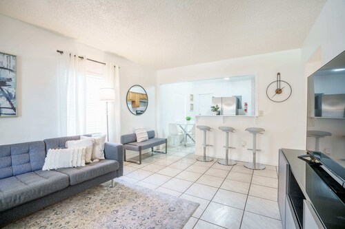 Modern 2 Bedroom in Heart of Wynwood Art District