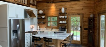 LAKE VIEW Perfect family getaway, fishing spot or retreat 3 mi to City Harbor
