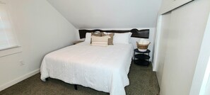 3 bedrooms, free WiFi, bed sheets - Cottage on Main/Monona Iowa is in the middle of everything in the driftless area (Monona)