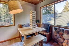 Dining - Luxury Modern Log Retreat on 3 Acres with Hot Tub, Theater, 2 Miles to Downtown (Leavenworth)