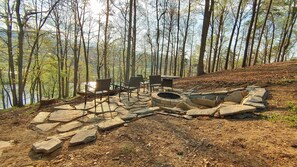 Property grounds - Asheville Mt home for 2 Families-2 kitchens, living rooms-Dogs-3 Miles to DT! (Asheville)