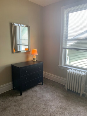 Apartment (Cozy, homey 1 bedroom home near Dormo) | 1 Schlafzimmer, Schreibtisch, kostenloses WLAN