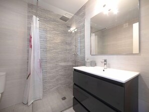 Hair dryer, towels