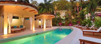 Villa Congo, RainForest Sanctuary in Manuel Antonio, 2 Bedroom with Huge pool