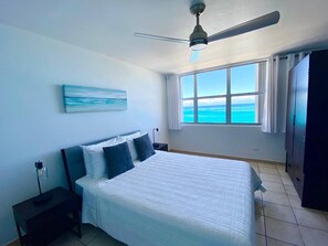 2 Schlafzimmer, Schreibtisch, Bügeleisen/Bügelbrett, Reisekinderbett