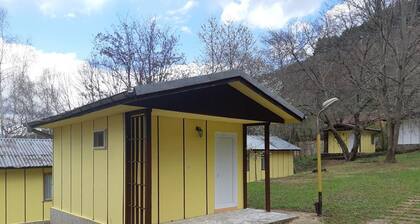 Bungalow para 2 personas en la zona perfecta del pueblo de Kamena