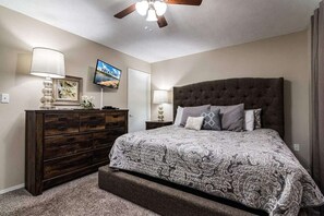 4 bedrooms, desk, iron/ironing board, travel cot