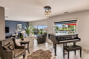 Interior - HEATED POOL WATERFRONT GULF ACCESS 4BR 3.5BA LUXURY FLORIDA HOME NEAR BEACH š¬
(Port Charlotte)