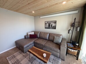 TV, peis og DVD-spiller