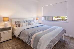 4 habitaciones, tabla de planchar con plancha y wifi gratis 