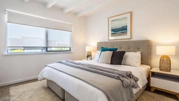 4 bedrooms, iron/ironing board, free WiFi