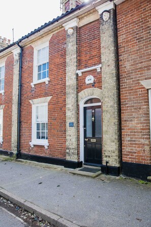 Exterior - Charming 3 bedroom cottage in heart of Southwold (Southwold)
