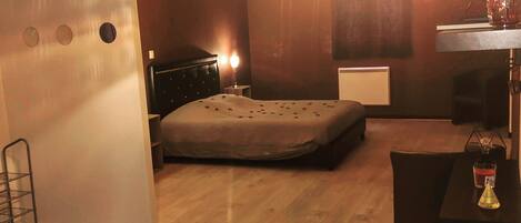 1 Schlafzimmer, WLAN, Bettwäsche