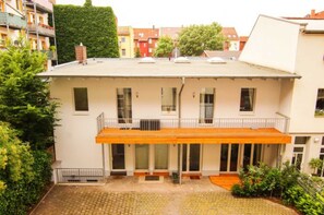 Unclassified image, 3 of 17, button