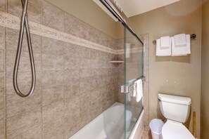 مجففات شعر، مناشف