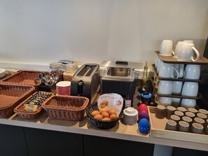 Daily buffet breakfast for a fee - ACE Hôtel Travel Fabrègues - A9 Montpellier Sud (Fabregues)