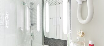 ACE Hôtel Travel Fabrègues - A9 Montpellier Sud